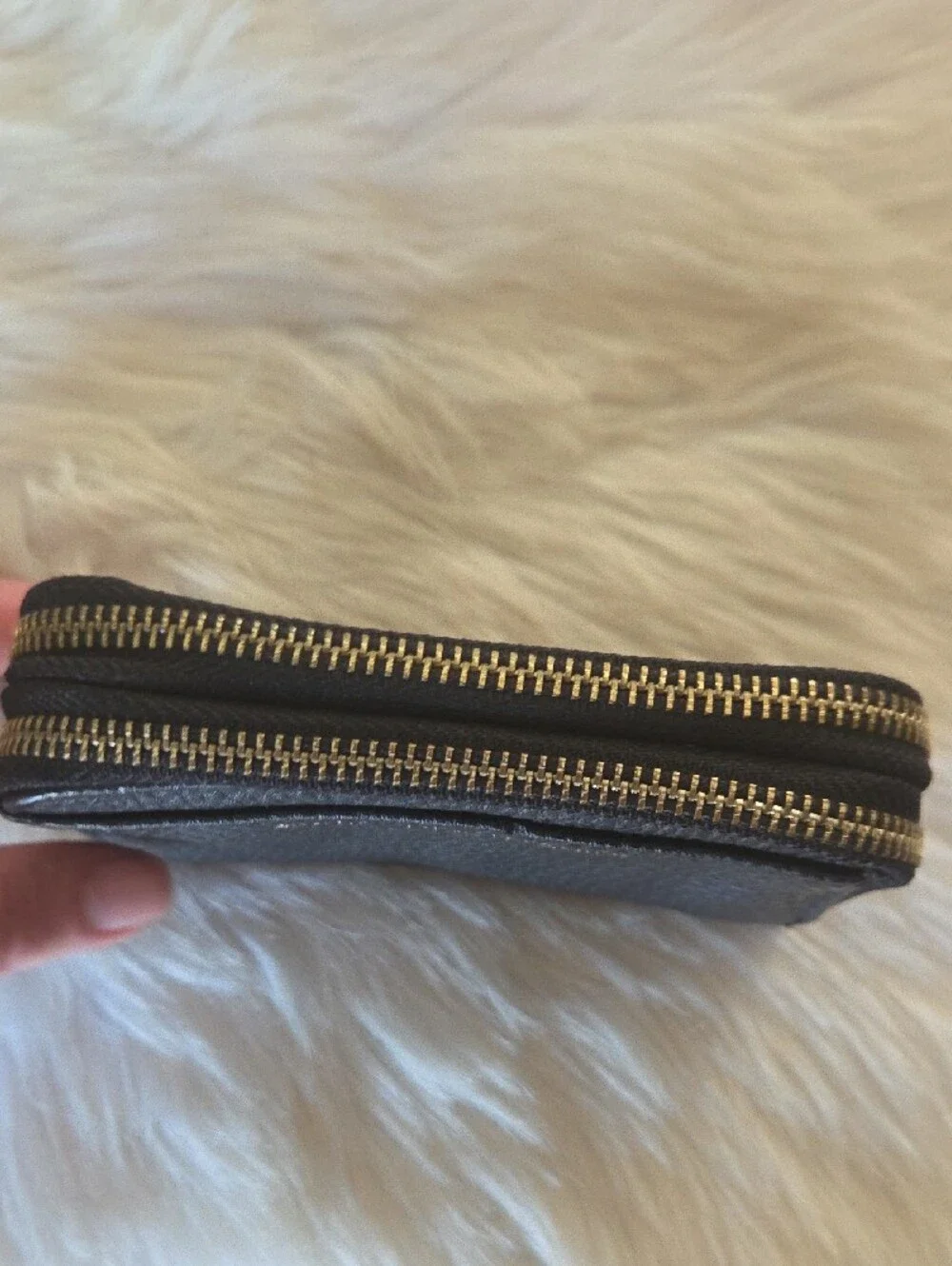 Adrienne Vittadini Small Black Pebbled Leather Zip Card Wallet